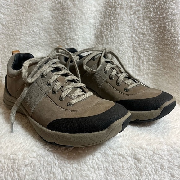 Clarks Wave Walk waterproof lace-up shoes size 6.5 - Picture 1 of 12